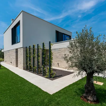 Villa Parenzo *